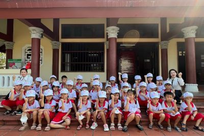 Trường Mầm non Đức Thắng tổ chức cho trẻ 5 tuổi tham quan Khu lưu niệm Phạm Văn Đồng